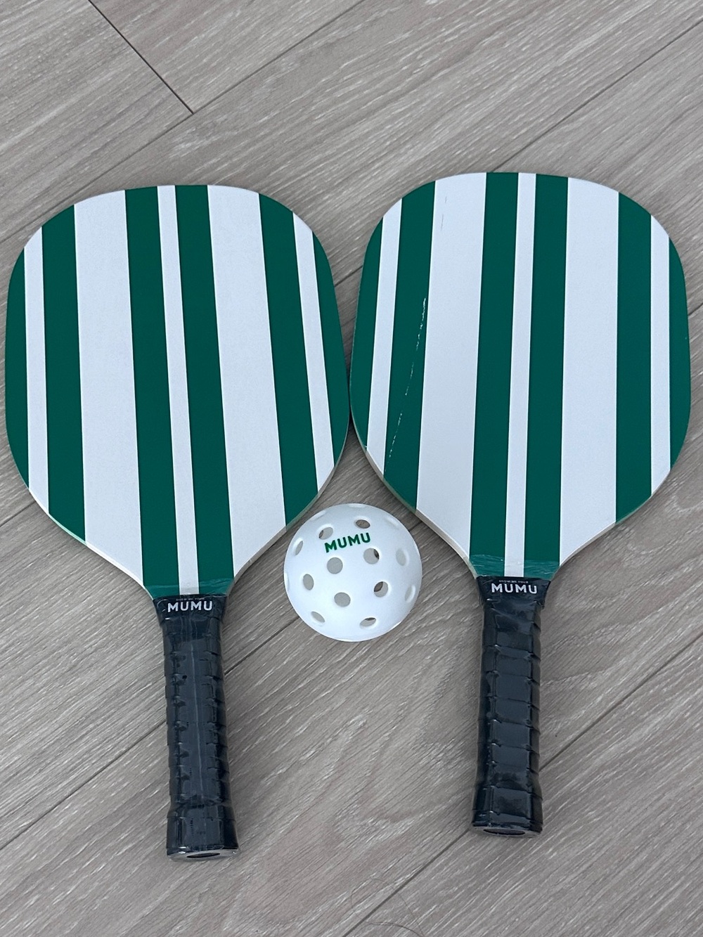 Show Me Your Mumu Pickleball Set Green Stripe 2 Paddles Ball Bag